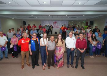 TRANSFORMA SISTEMA DIF Y GOBIERNO MUNICIPAL CALIDAD DE VIDA DE 60 CIUDADANOS CON DIFICULTAD PARA ESCUCHAR